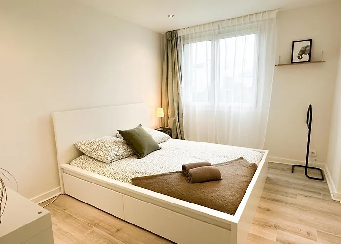 Lumineux Avec Balcon Parking Prive Apartment